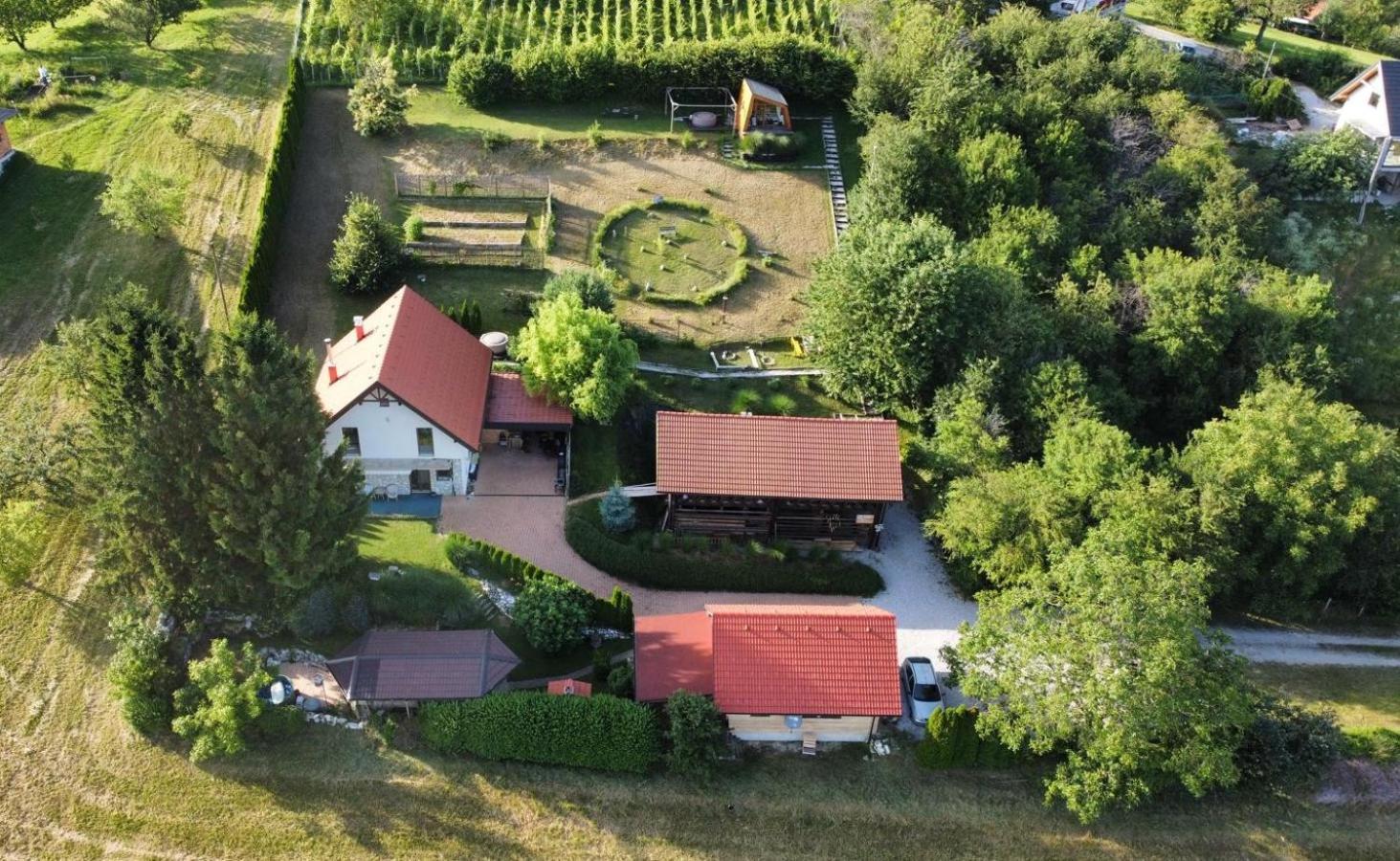 Отель Hay Barn Unique Experience Visole Словенска-Бистрица Экстерьер фото